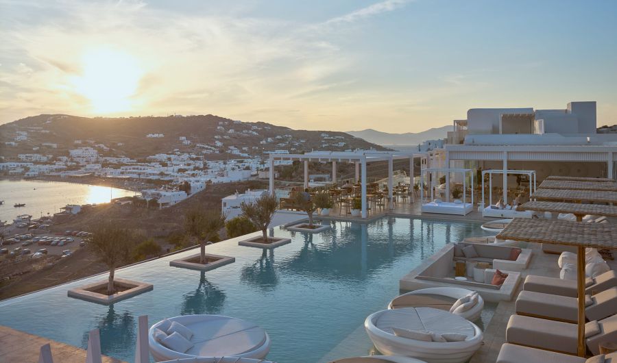 Summer Getaway with up to 25% discount & Free Transfers