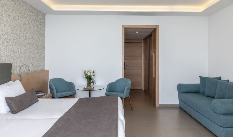 Royal Apollonia Limassol Deluxe room sea view bed