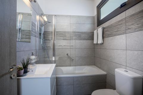 Chris Le Mare Villas Protaras bathroom with bathtub
