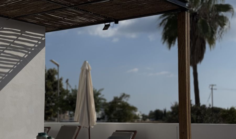 Chris Le Mare Villas Protaras outdoor table