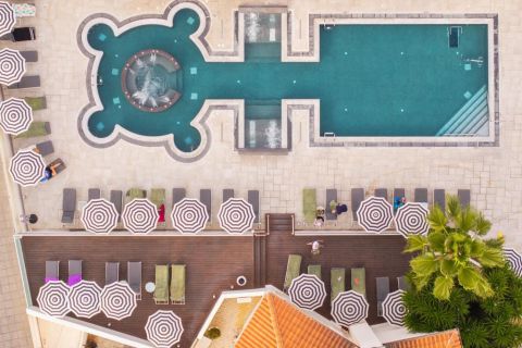 Sunny Autumn Getaway up to 25% discount