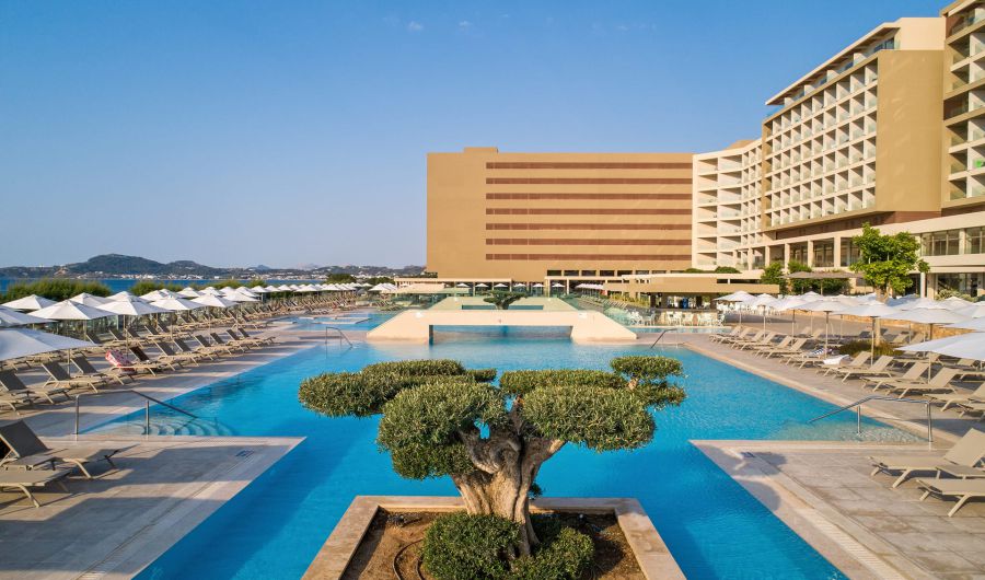 Summer Getaway with Member Discounts & Free Nights