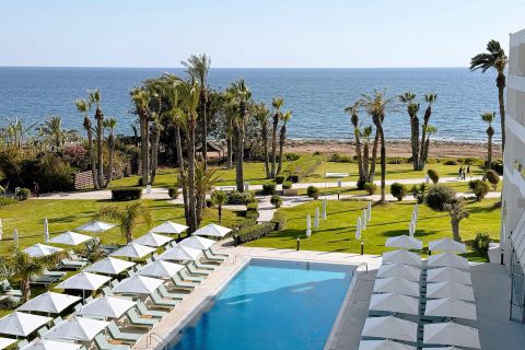 Summer Getaway – 2 kids stay for free