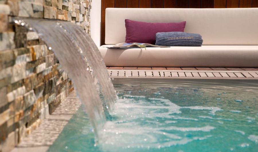 Chris Le Mare Gold Villa in Protaras sunbed and hydro pool