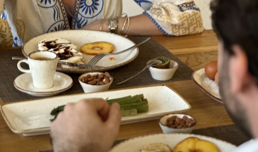 Lora Pearl Villa Protaras Guests dining