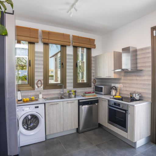 Chris Le Mare Villas Protaras kitchen