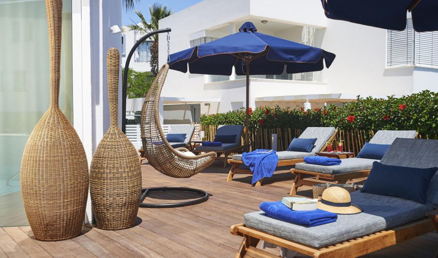 Nausicaa Villas Protaras sunbeds