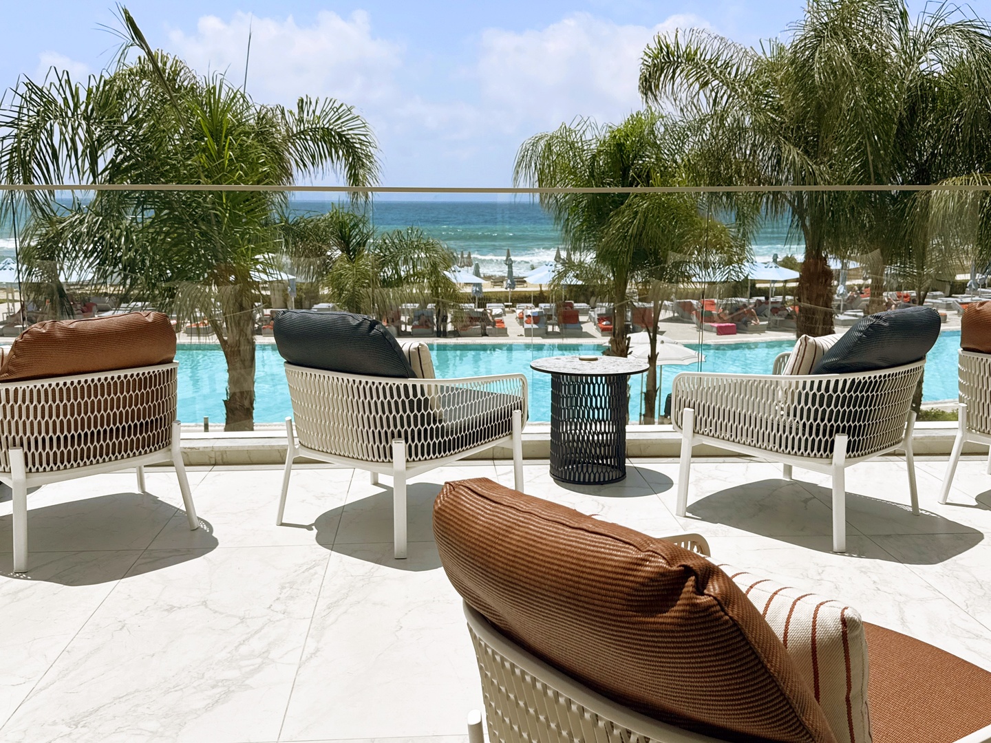 Utopia Pool Bar