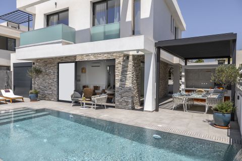 Chris Le Mare Gold luxury villa pool view
