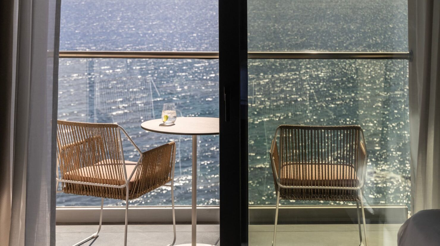 Summer Getaway with up to 30% Discount & Complimentary Front Sea View Upgrade!