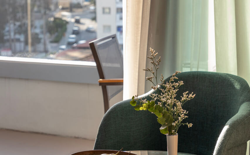Royal Apollonia Deluxe suite sitting area