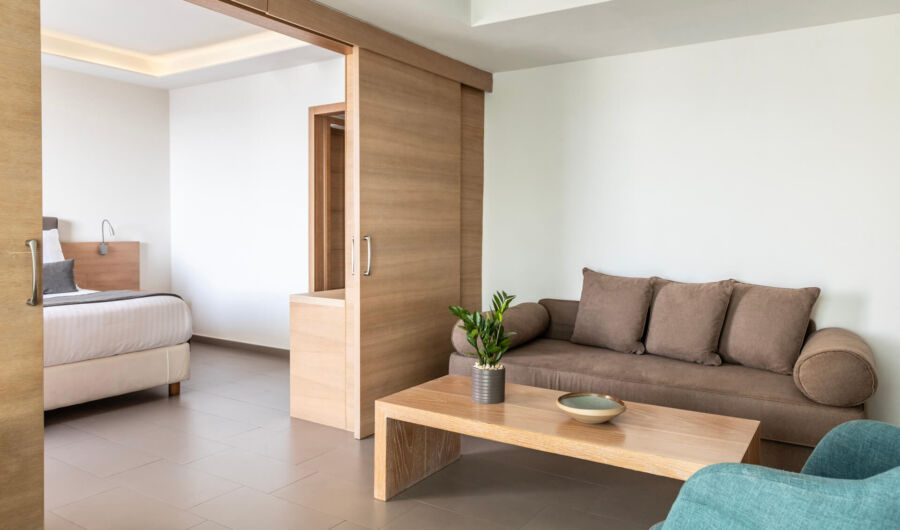 Royal Apollonia Junior suite sitting area