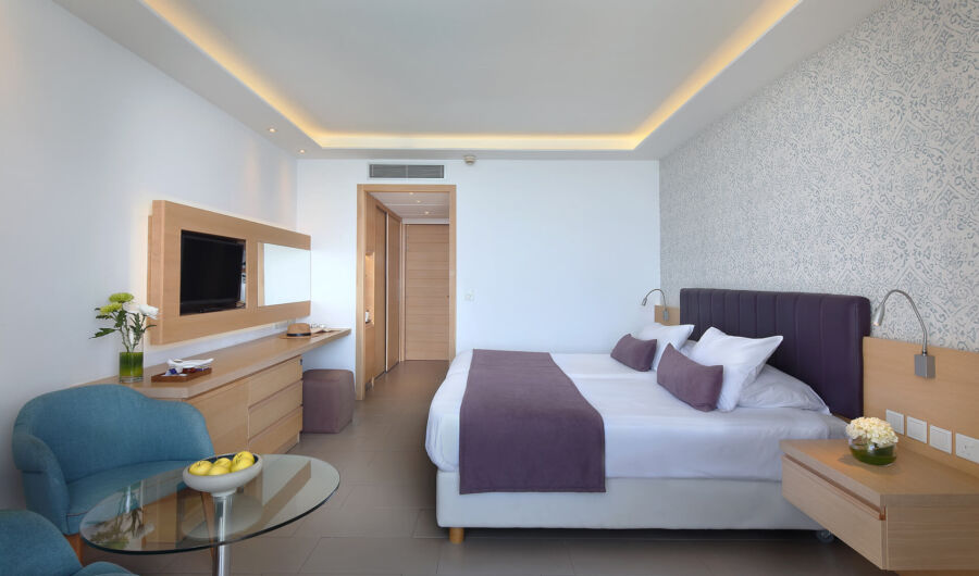 Royal Apollonia Superior Room bedroom