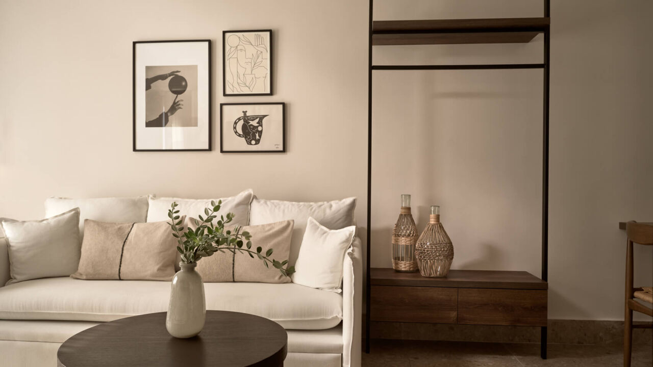Asterion Suites room sitting area