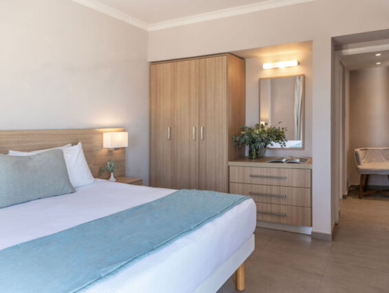 St.Elias Suite bedroom