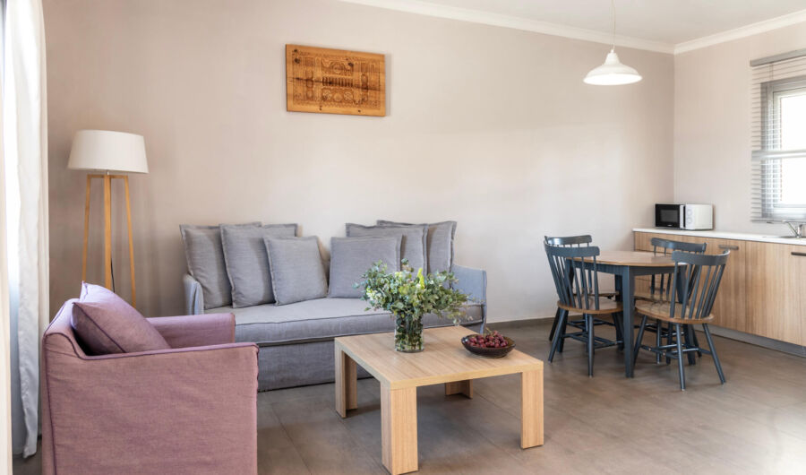 St.Elias Two Bedroom Suite sitting area