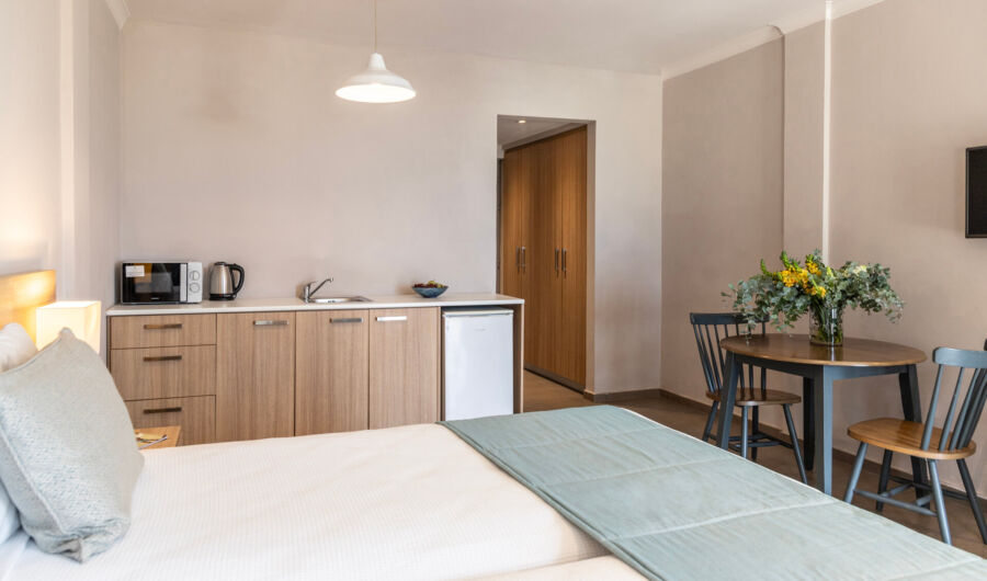 St.Elias Superior studio bedroom and entrance