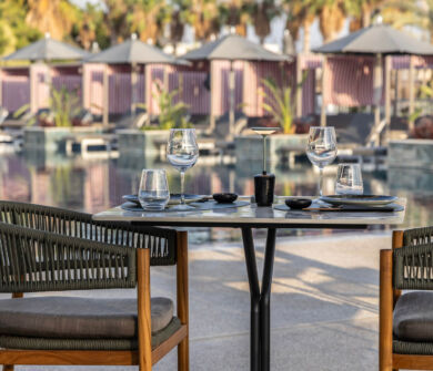 Fiki restaurant poolside table