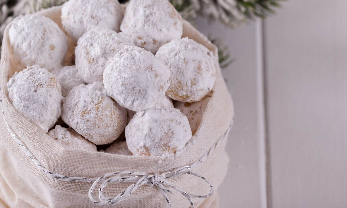 A Taste of Tradition: Greek Christmas Foods You Must Try