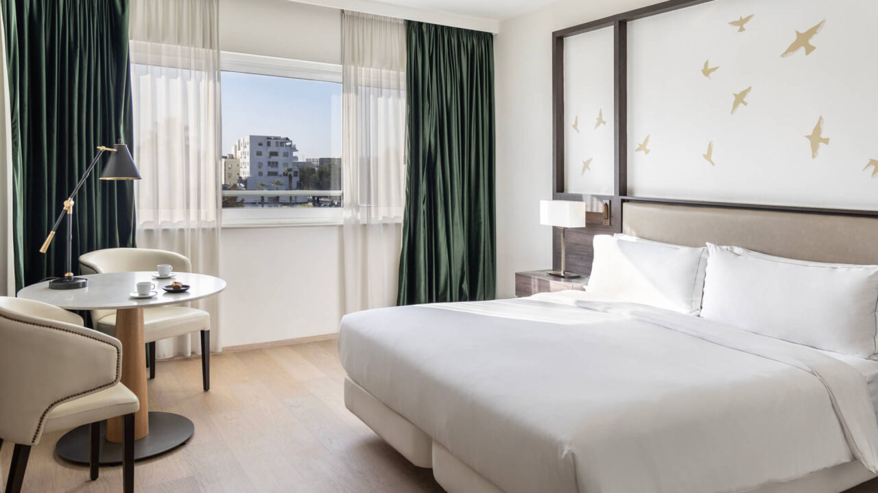 Hilton Nicosia room bedroom