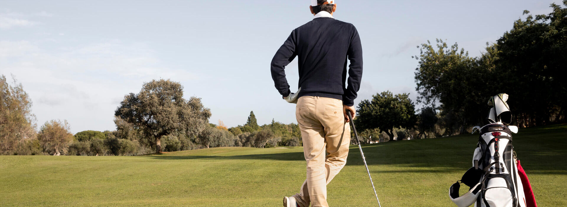 Man in golf course in Ivi Mare