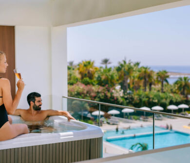 Couple at jacuzzi at Ivi Mare