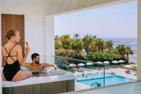 Couple at jacuzzi at Ivi Mare