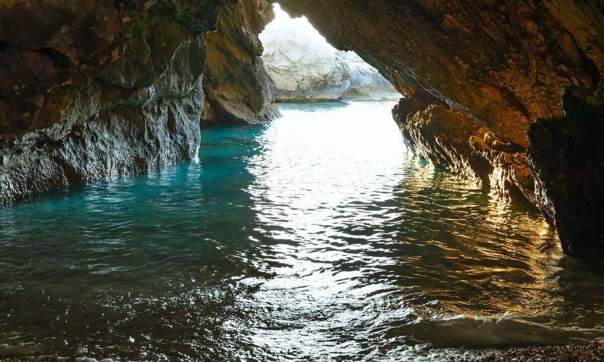Caving Tours in Kefalonia: Explore the Island’s Hidden Depths
