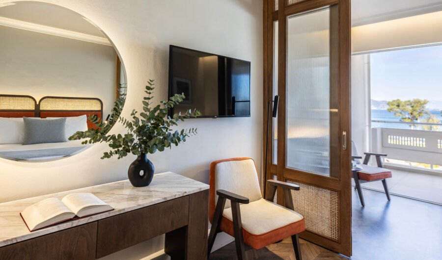 Kerkyra Blue Superior Triple Room sitting area