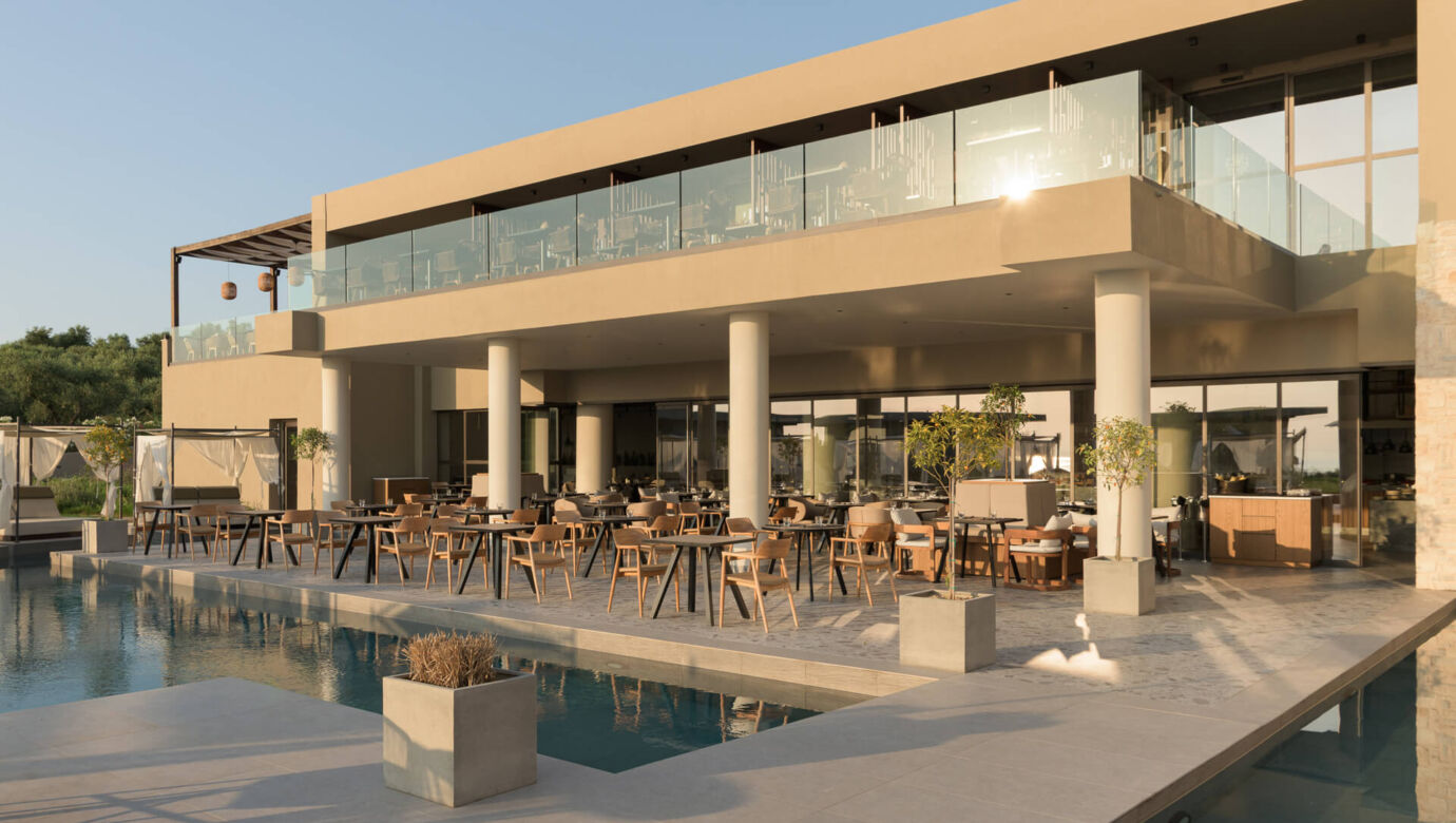 King Jason Zante Outdoor area with tables and balcony poolside