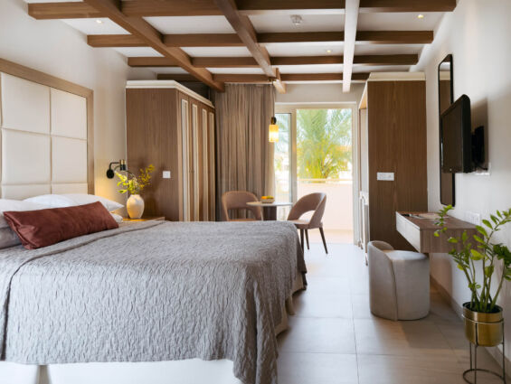 King Jason Paphos Room bedroom