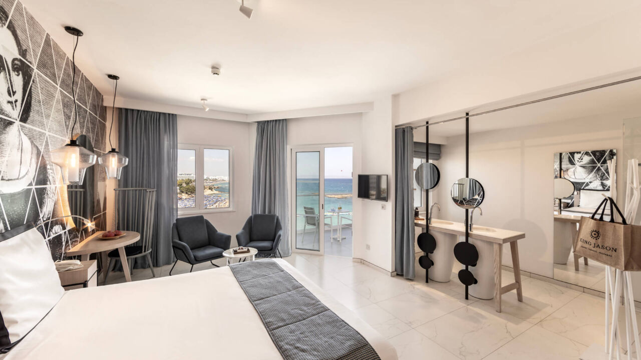 King Protaras room bedroom