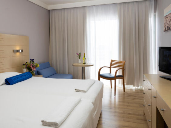 Ledra Double Bathroom