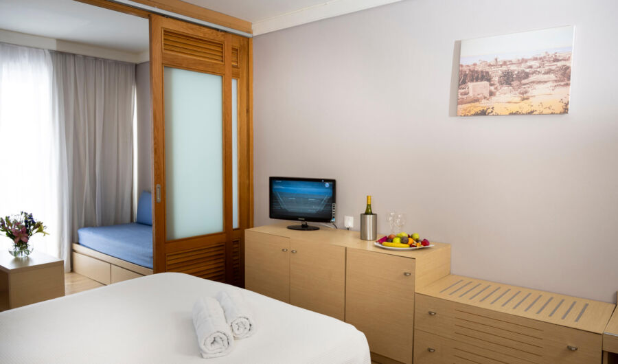 Ledra family sliding room bedroom