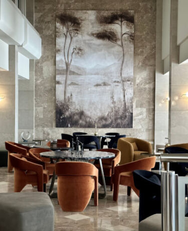 Louis lobby