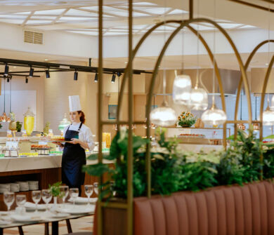 Louis Ledra Anemi restaurant chef preparing the food