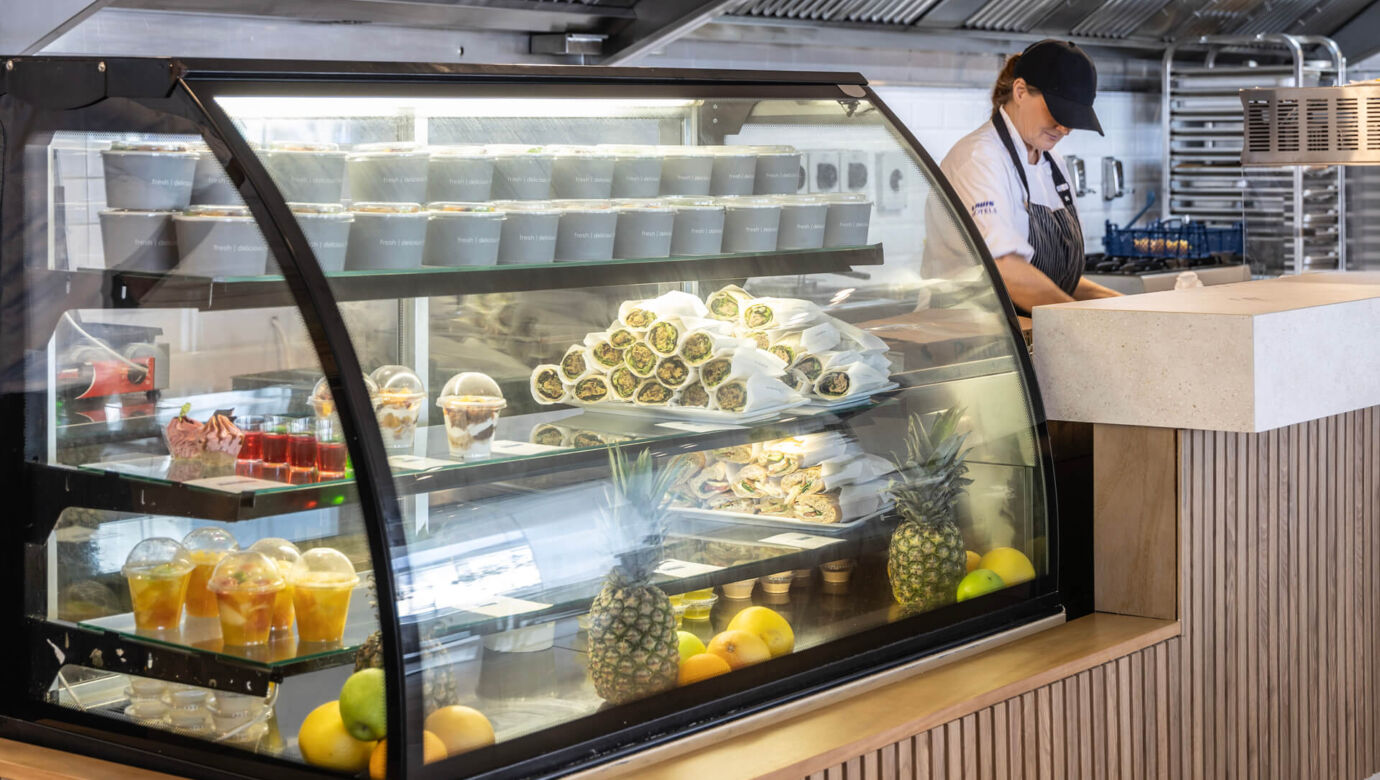 Fridge with snacks at Louis Nausicaa snackeria