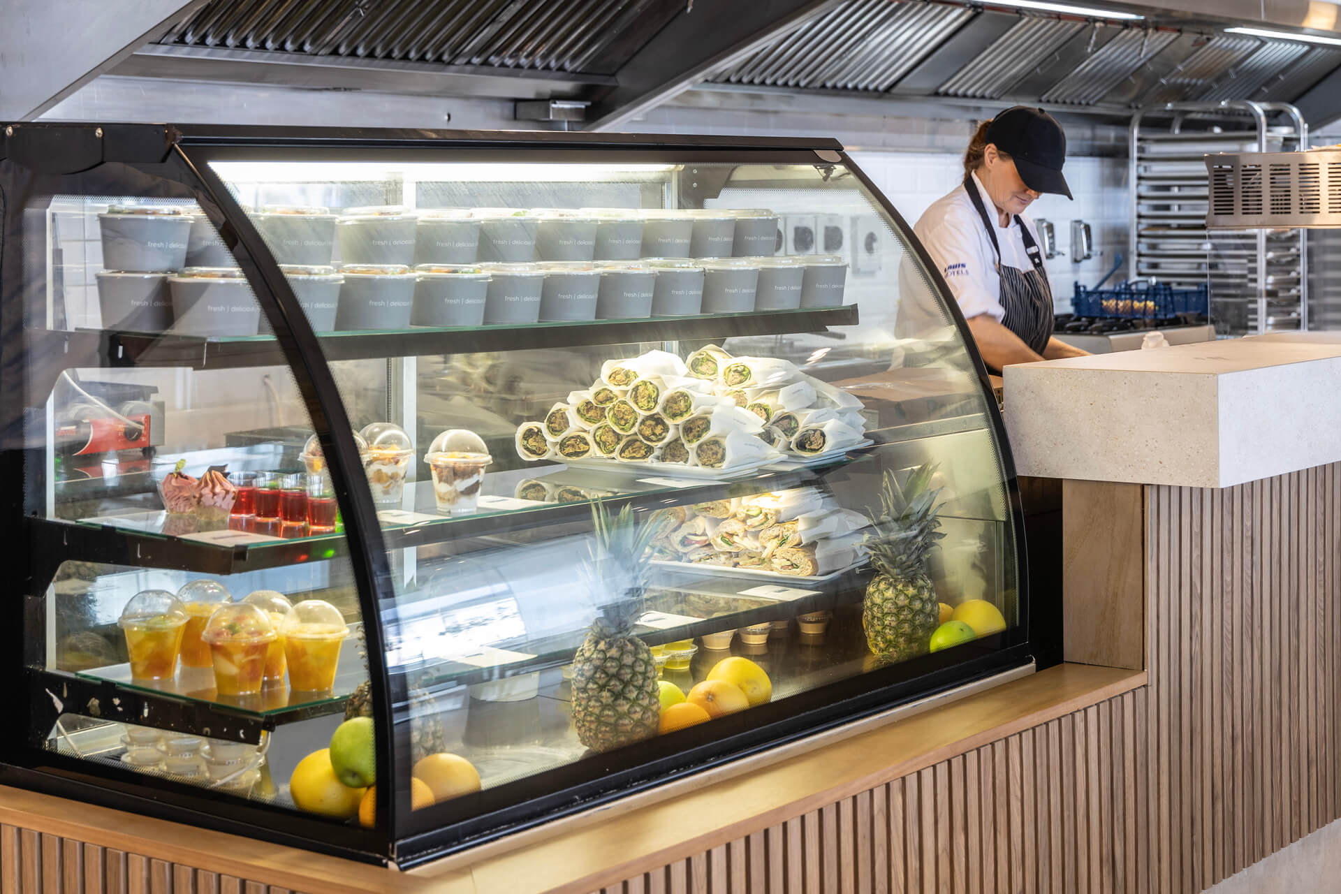 Fridge with snacks at Louis Nausicaa snackeria