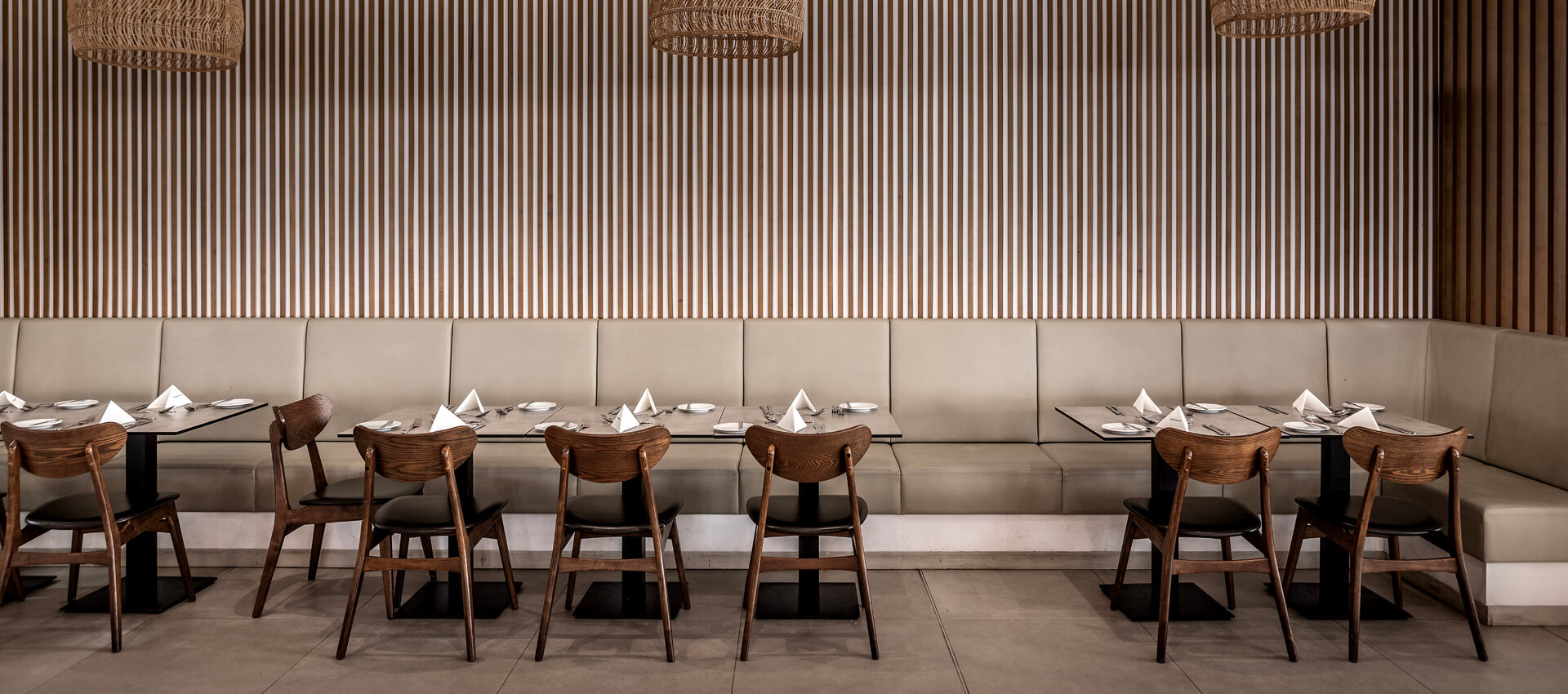 Louis Phaethon Restaurant tables