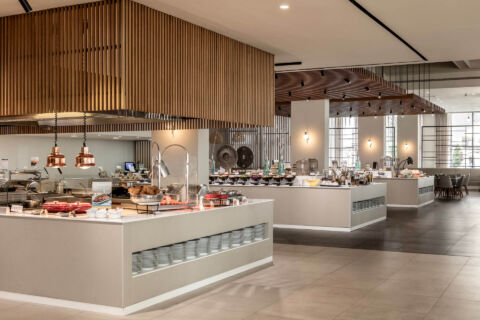 Louis Phaethon buffet at restaurant