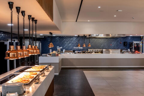 Louis Phaethon buffet with many choices