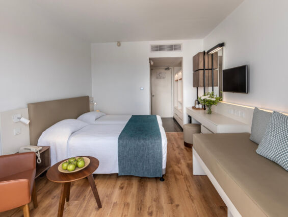 Louis Phaethon twin room bedroom