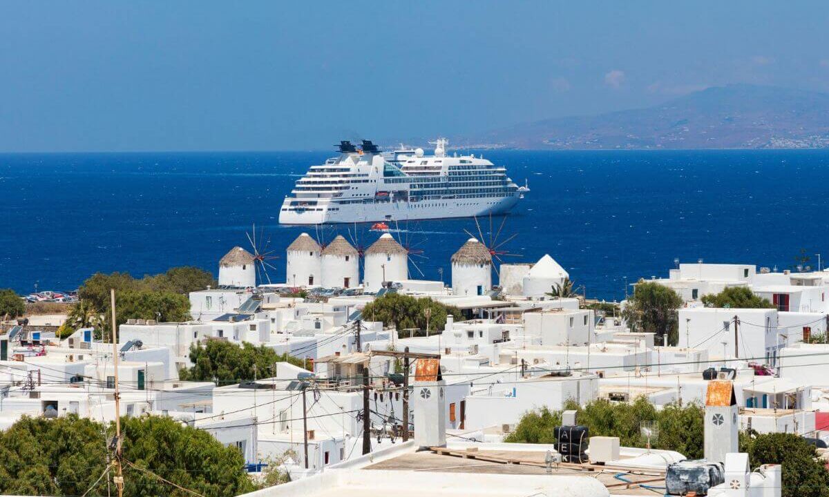 Private Cruises in Mykonos: The Ultimate Aegean Experience
