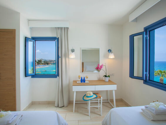 Nausicaa Superior suite sitting area with windows