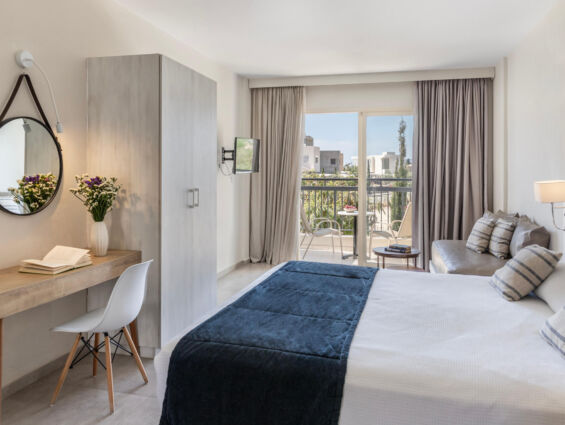 Double Room Inland View bedroom
