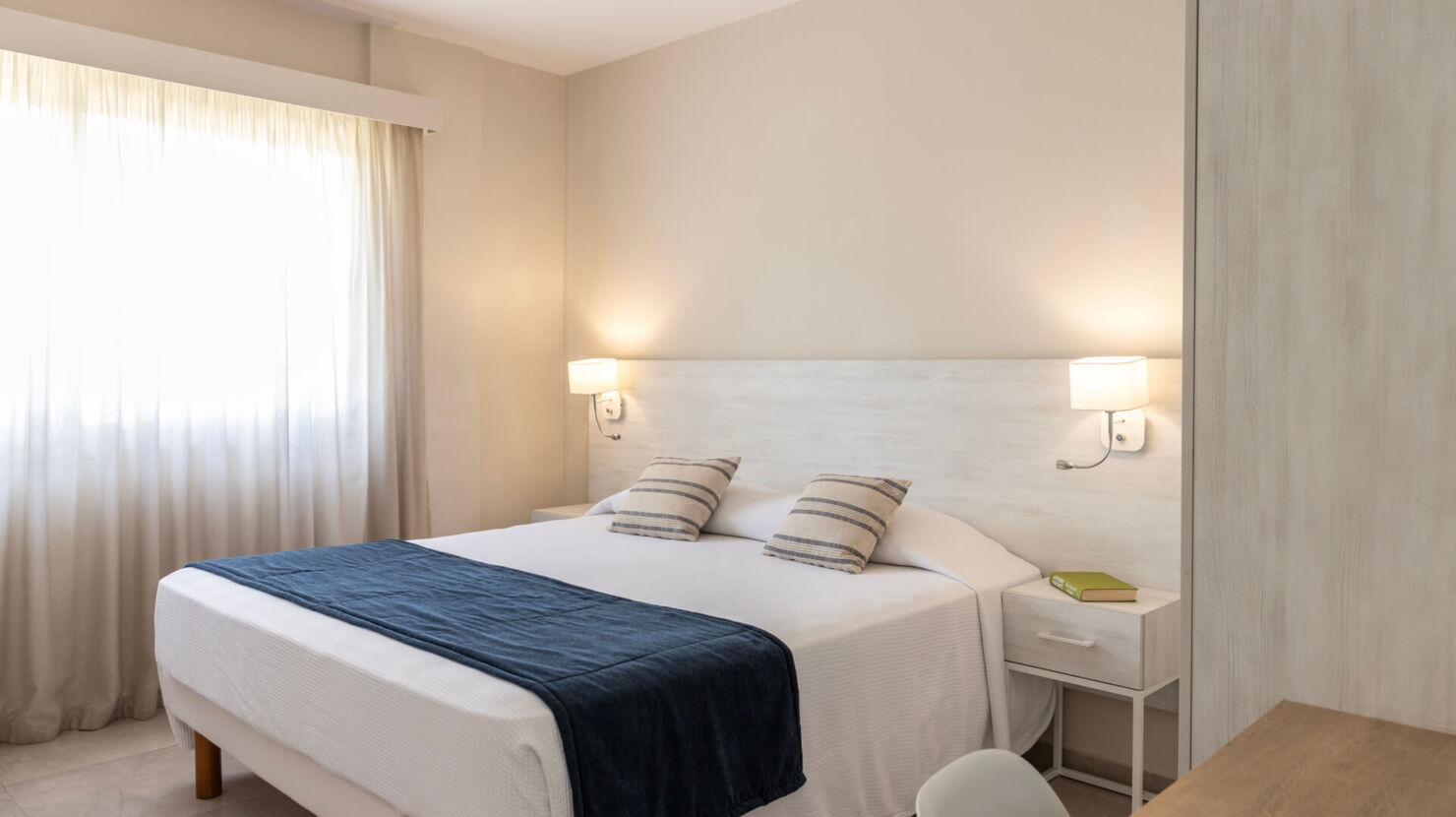 Paphos Breeze Superior Room bedroom