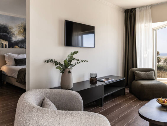 Cali Resort Executive suite sitting area