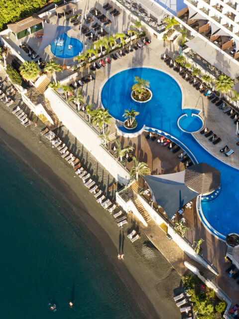 Royal Apollonia Limassol Hotel Beach