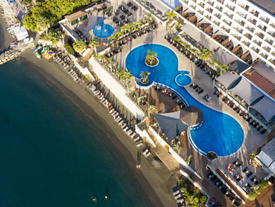 Royal Apollonia Limassol Hotel Beach