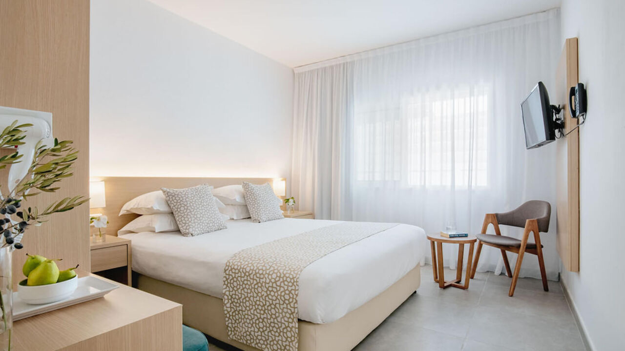 Sofianna Double Bedroom